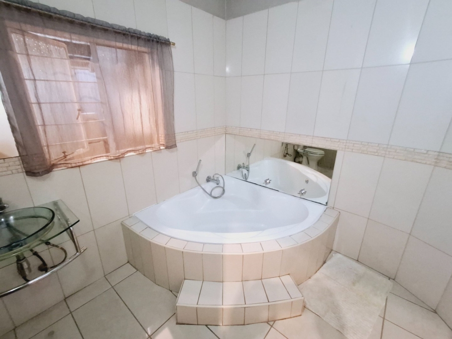 3 Bedroom Property for Sale in Vaalpark Free State